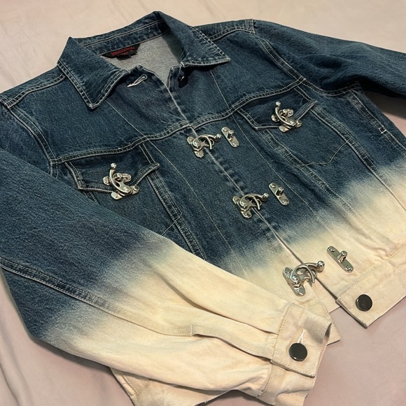 Denim ombré jacket with buckle closures - Picture 5 of 6